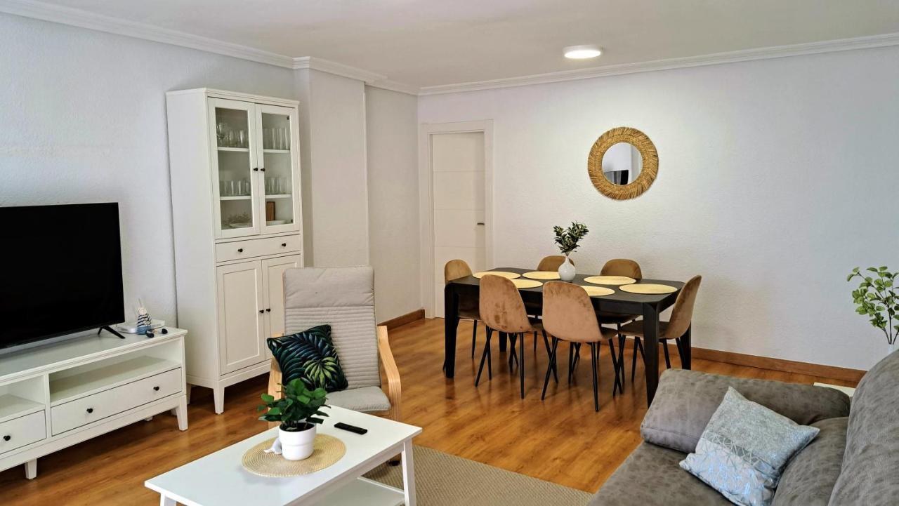 Garden Beach Apartment Torrevieja Eksteriør billede