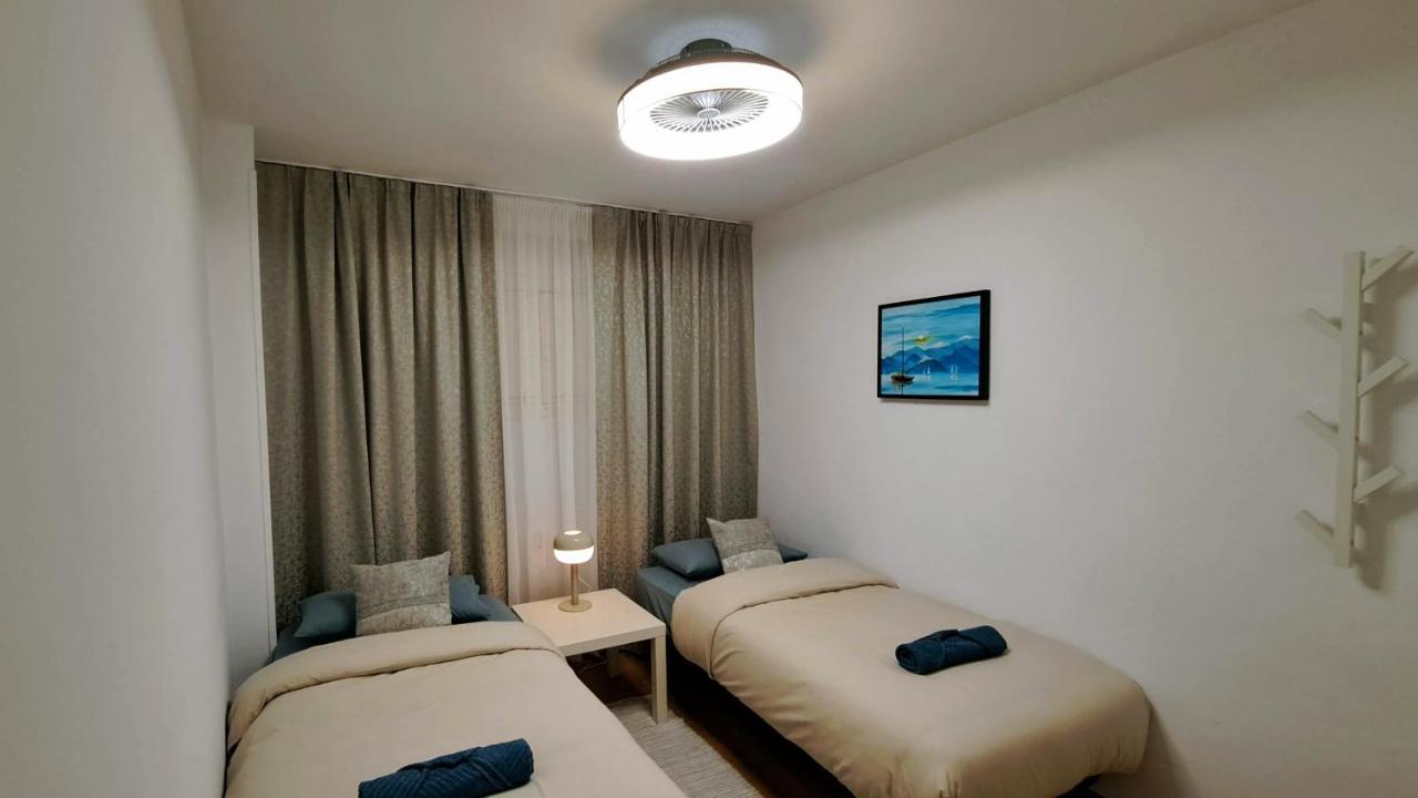 Garden Beach Apartment Torrevieja Eksteriør billede